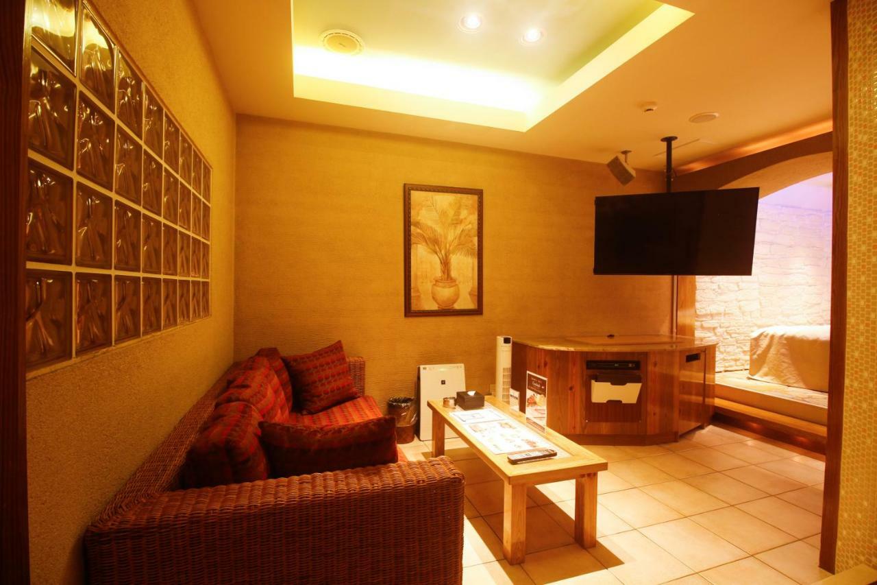 Water Cy (adults Only) Love hotel 2*